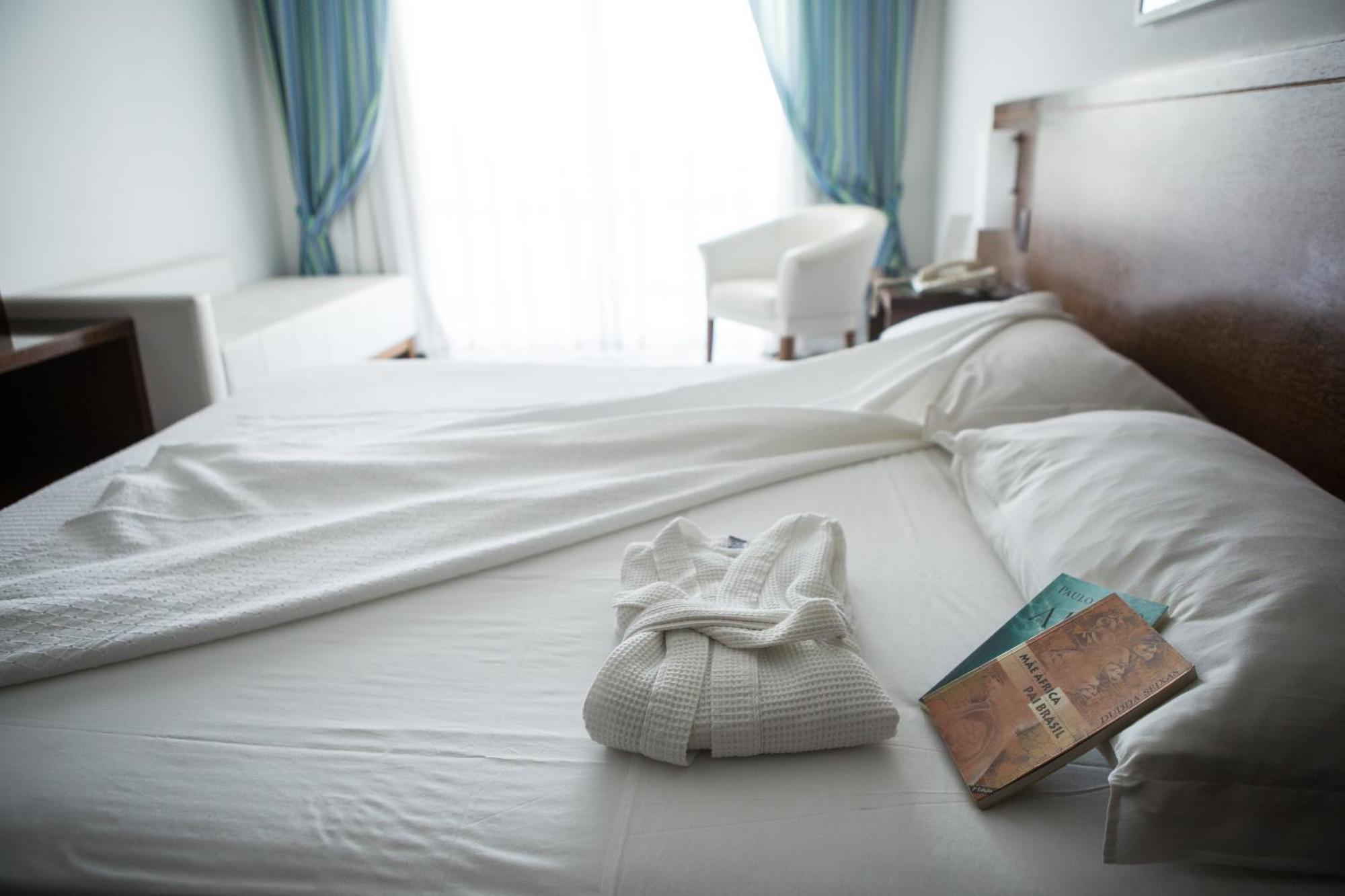 Bahia Plaza Hotel 4*