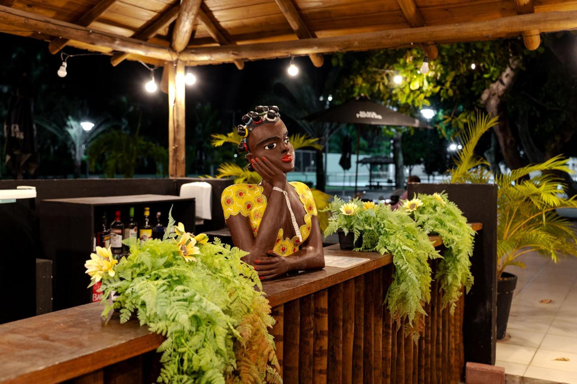Bahia Plaza Hotel Busca-Vida